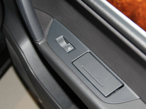 2011款3.0TSI 标配型 中控区