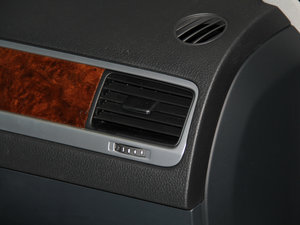 2011款3.0TSI 标配型 中控区