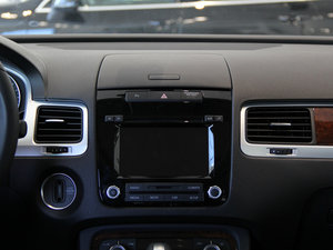 2011款3.0TSI 标配型 空调出风口