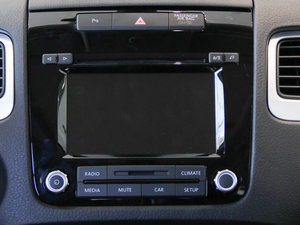 2011款3.0TSI 标配型 中控台显示屏