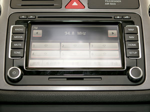 2011款2.0T R-Line 音响调节