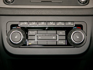 2011款2.0T R-Line 空调调节