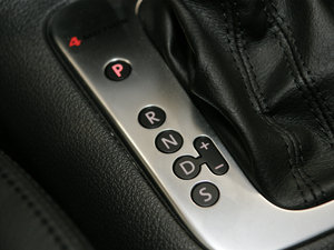 2011款2.0T R-Line 中控区