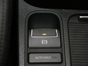 2011款2.0T R-Line 驻车制动器