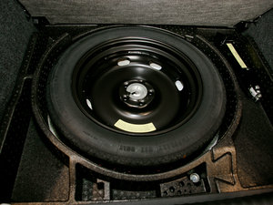 2011款2.0T R-Line 备胎