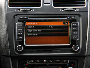 2011款2.0T 中控区