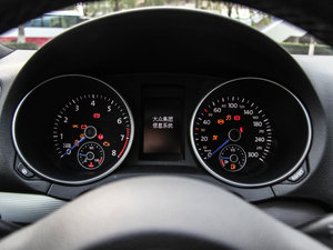 2011款2.0T 中控区