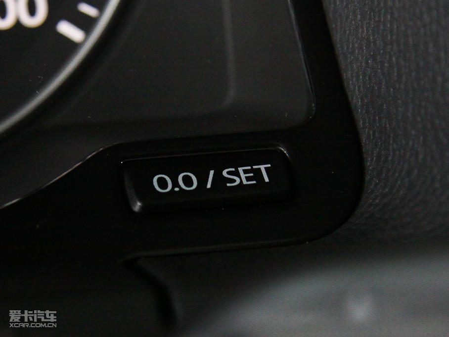 2011пR 2.0 TSI