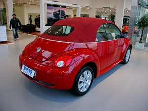 2009款2.0L 敞篷顶配版 整体外观