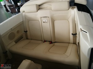 2009款2.0L 敞篷顶配版 后排空间