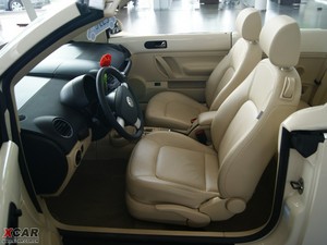 2009款2.0L 敞篷顶配版 前排空间