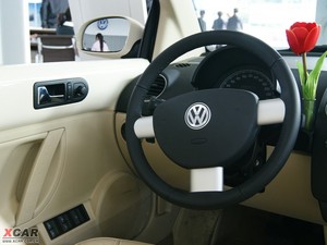 2009款2.0L 敞篷顶配版 方向盘
