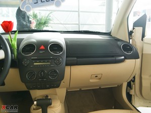 2009款2.0L 敞篷顶配版 中控区