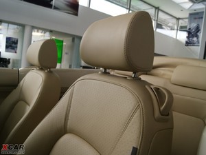 2009款2.0L 敞篷顶配版 空间座椅