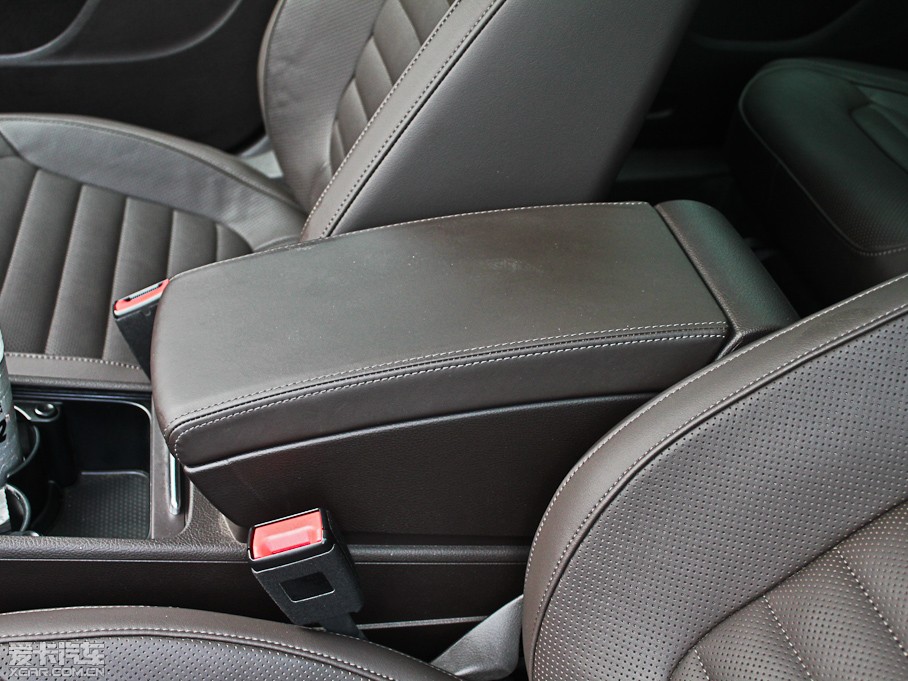 2012~vI܇ 2.0TSI (q)A