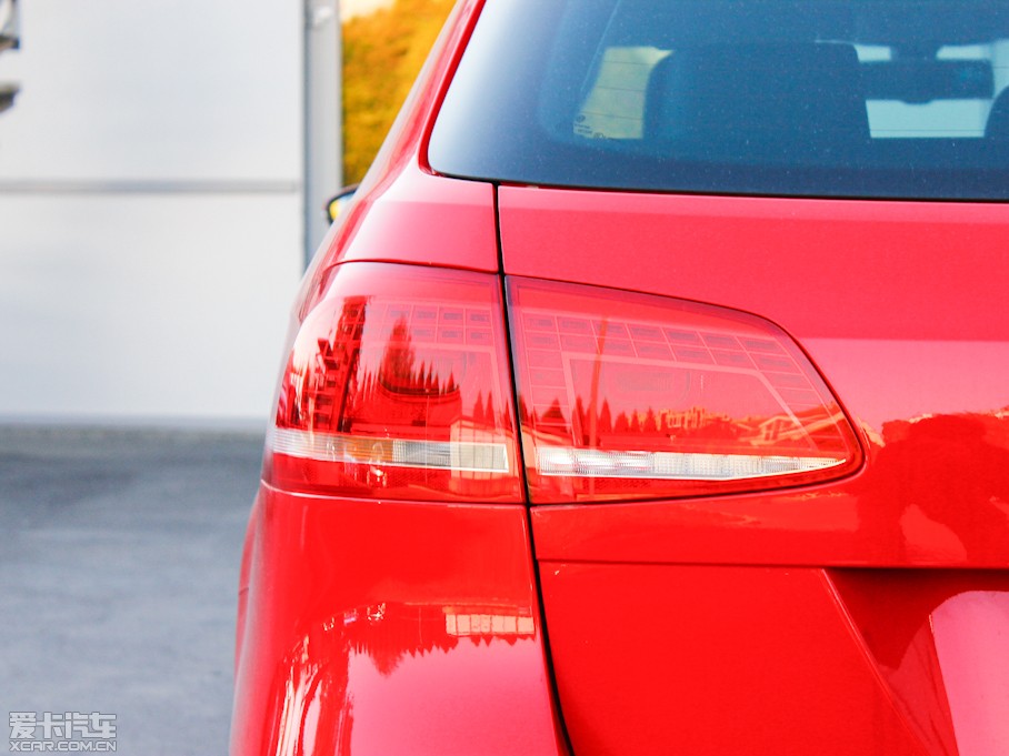 2012~vI܇ 2.0TSI (q)A