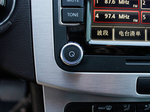 2012款2.0TSI 两驱豪华版 音响调节