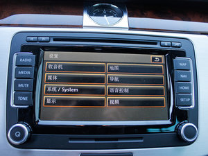 2012款2.0TSI 两驱豪华版 中控台显示屏