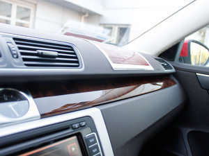 2012款2.0TSI 两驱豪华版 中控区