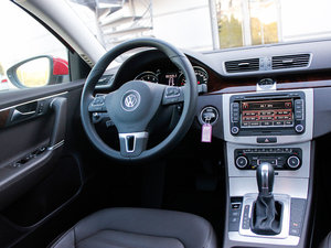 2012款2.0TSI 两驱豪华版 中控区