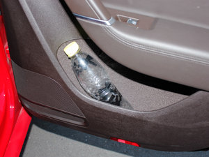 2012款2.0TSI 两驱豪华版 空间座椅