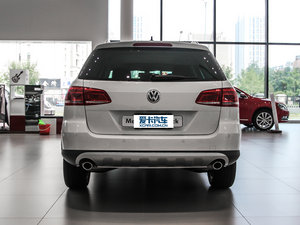 2012款2.0TSI 四驱豪华版 正后	