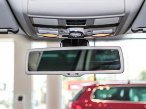 2012款2.0TSI 四驱豪华版 车内后视镜