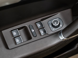 2012款2.0TSI 四驱豪华版 主驾车窗控制区	