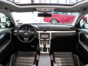 2012款2.0TSI 四驱豪华版 内饰全景
