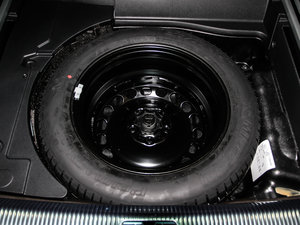 2012款2.0TSI 四驱豪华版 备胎
