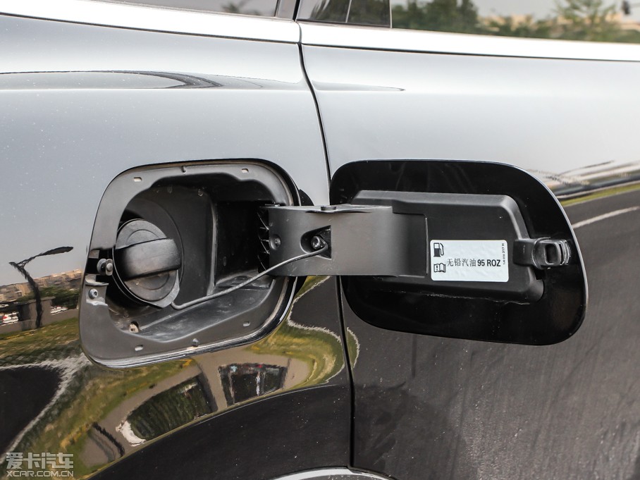 2011;JԴ 3.0TSI Hybrid