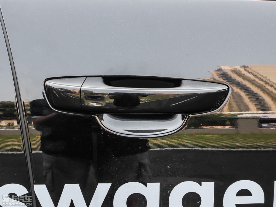 2011;JԴ 3.0TSI Hybrid