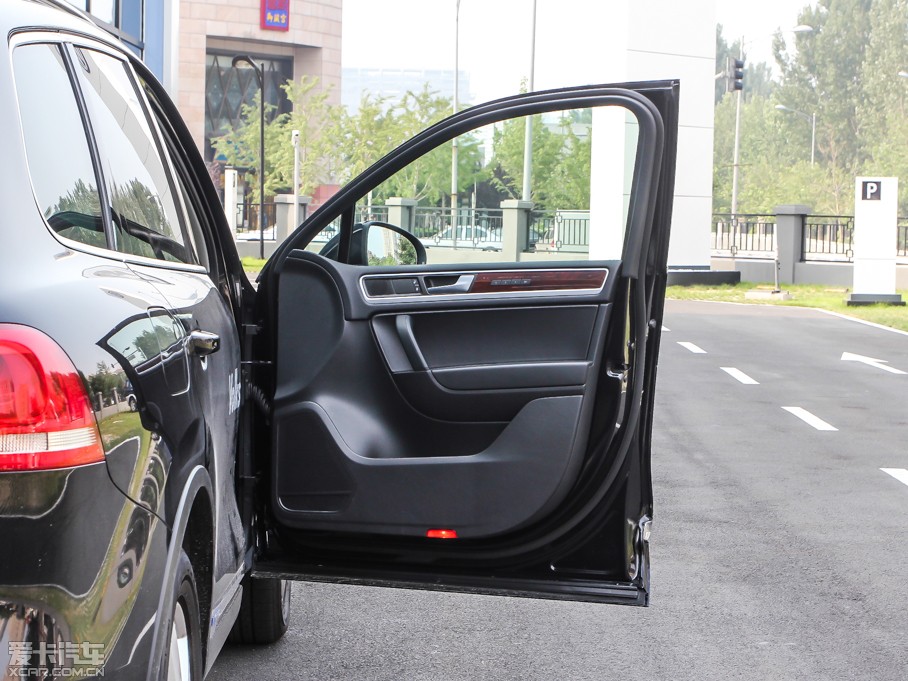 2011;JԴ 3.0TSI Hybrid