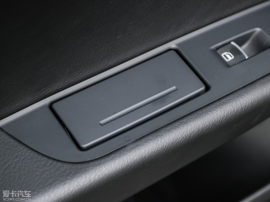 2011;JԴ 3.0TSI Hybrid