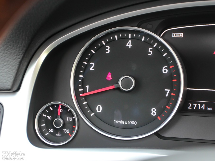 2011;JԴ 3.0TSI Hybrid