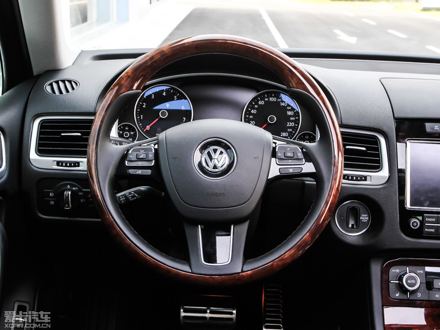 2011;JԴ 3.0TSI Hybrid