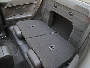 2013款2.0T 后排座椅放倒