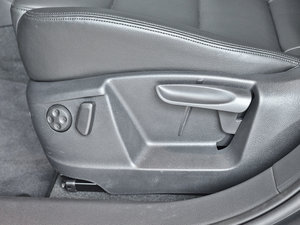 2013款2.0TSI 豪华版 主驾驶座椅调节