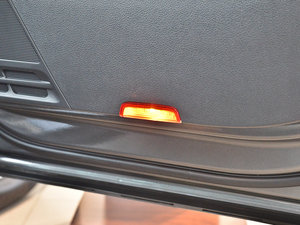 2013款2.0TSI 豪华版 空间座椅