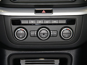 2013款2.0TSI 标配版 空调调节