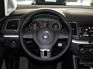 2013款2.0TSI 标配版 方向盘