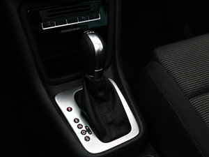 2013款2.0TSI 标配版 中控区