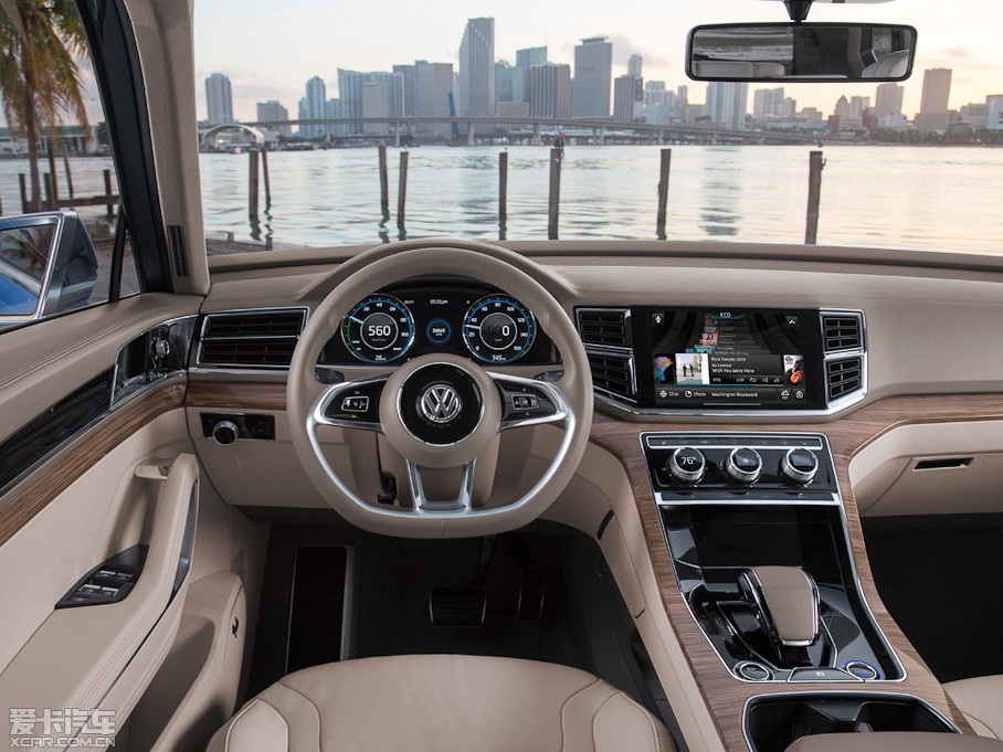 2013��CrossBlue Concept