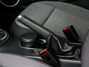 2014款Premium Package 驻车制动器