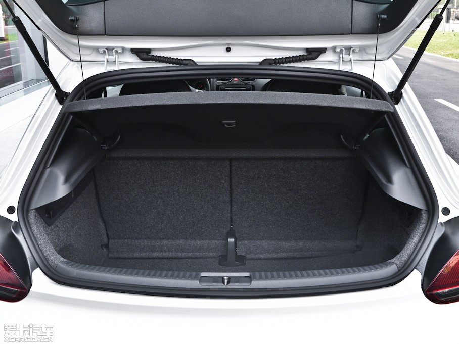 2013п 2.0TSI GTS ٰ