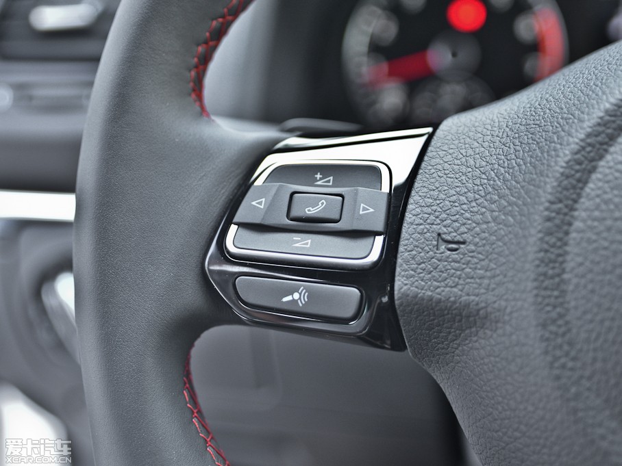 2013п 2.0TSI GTS ٰ