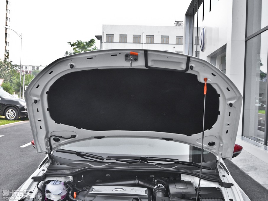 2013п 2.0TSI GTS ٰ