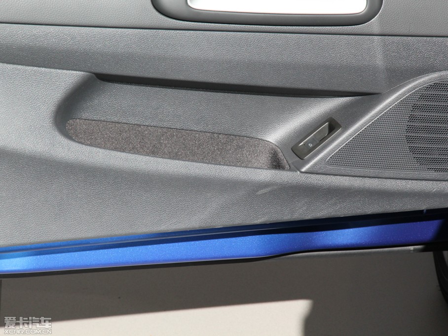 2013п 1.4TSI GTS ٰ