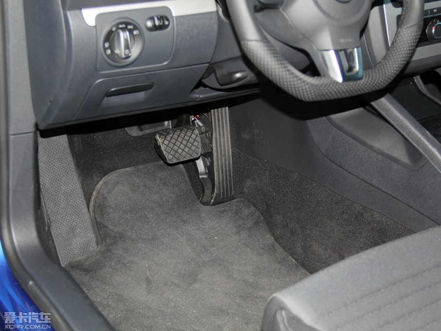 2013п 1.4TSI GTS ٰ