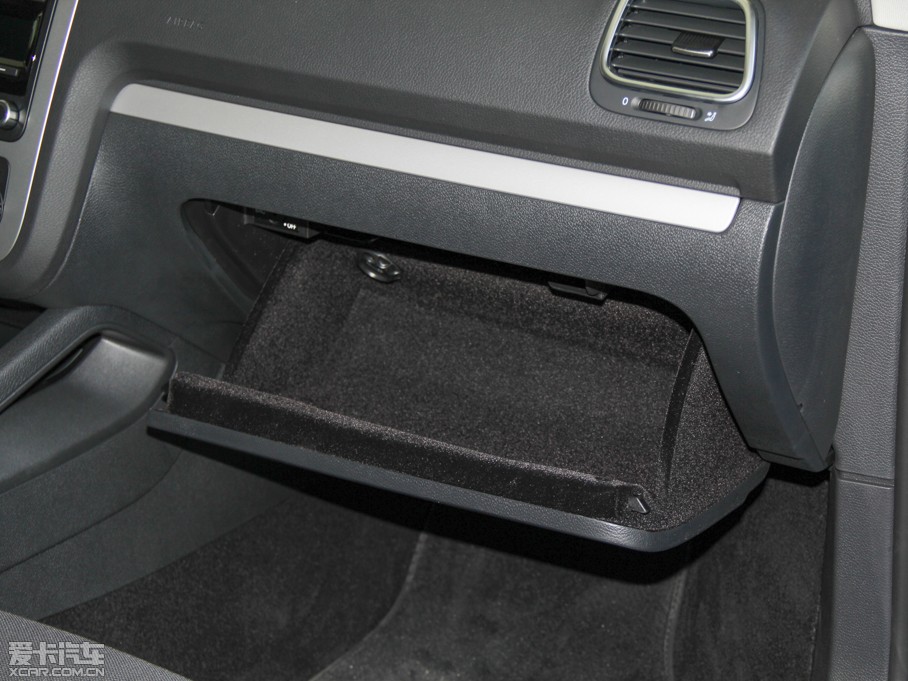 2013п 1.4TSI GTS ٰ